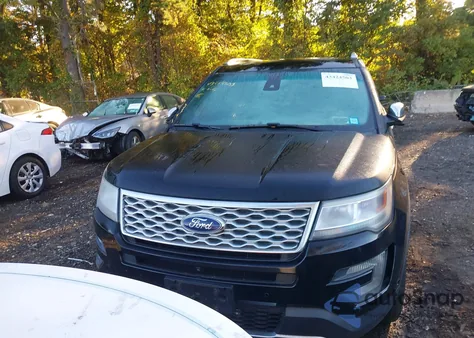 2016 Ford Explorer Platinum из США, поврежденный, VIN 1FM5K8HT0GGC80108